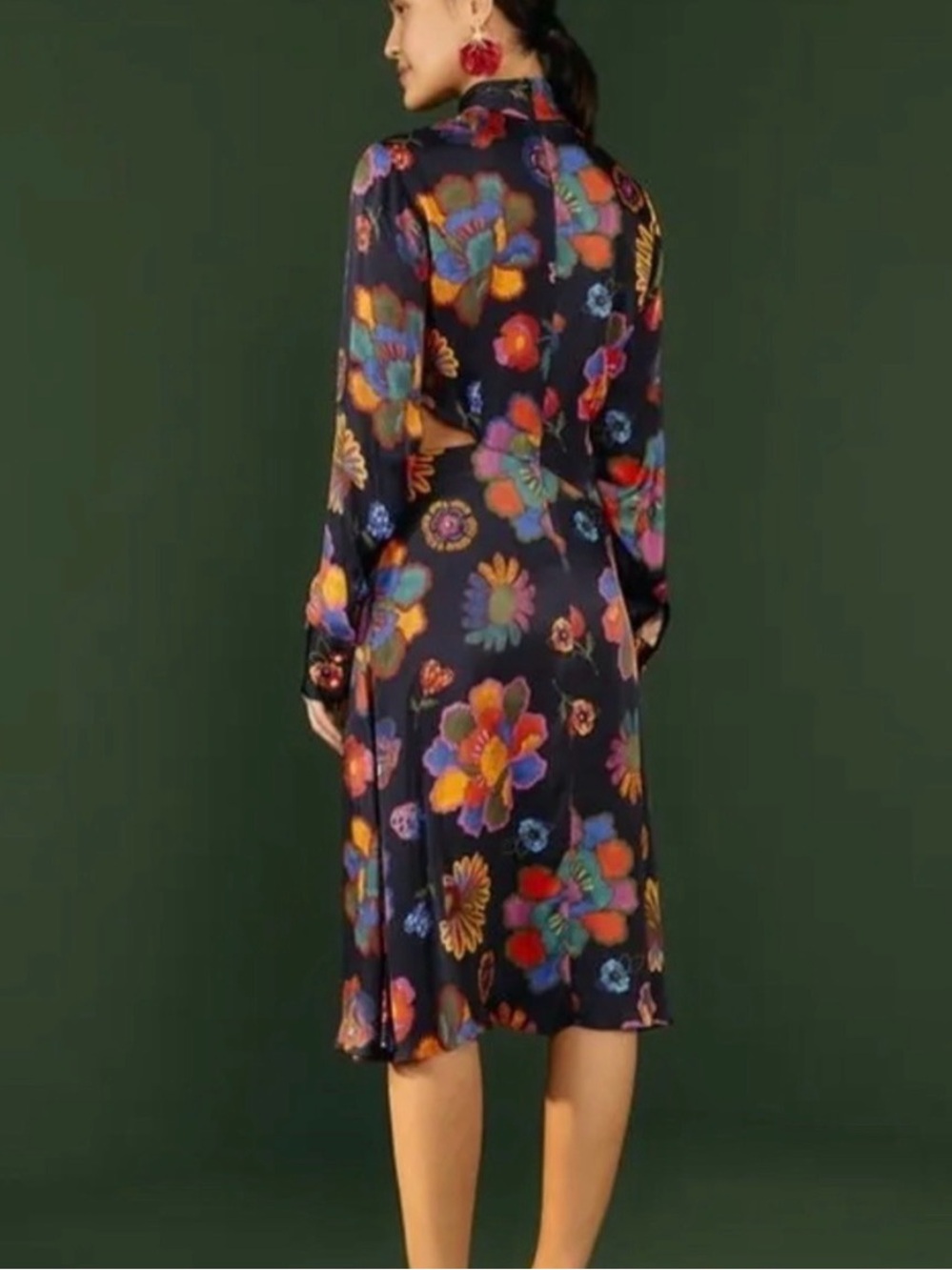 Farm Rio “Lily’s Garden” Long-Sleeve Midi dress Floral Size Large w/ Cutout NWT - Picture 3 of 11